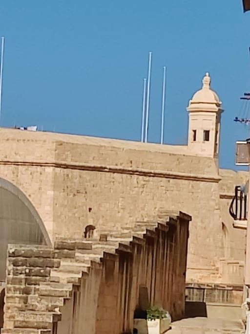 Deck 3 Savynomad Harbour Residences Wow Views Cospicua Exterior foto